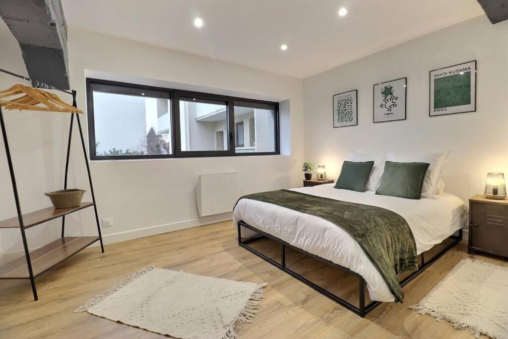 Loft Valence - Centre Apartment ภายนอก รูปภาพ